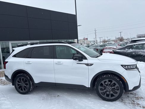 Used 2023 Kia Sorento SX Prestige image 4