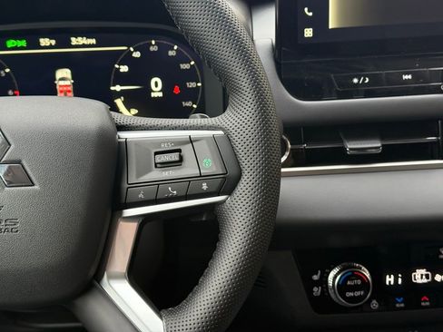 New 2026 Mitsubishi Outlander SEL AWD/4WD image 11