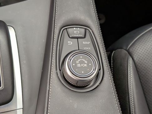 Used 2024 INFINITI QX50 Sport image 18