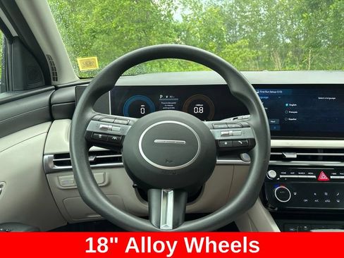 Used 2025 Hyundai Tucson SEL AWD/4WD image 17