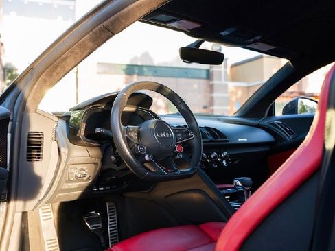Used 2018 Audi R8 V10 plus AWD/4WD image 7