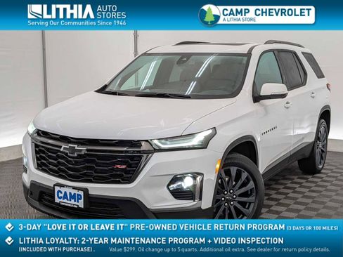 Used 2023 Chevrolet Traverse RS image 1
