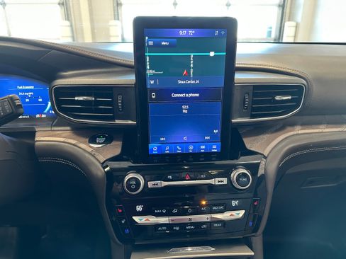 Used 2021 Ford Explorer Platinum w/ Equipment Group 601A image 20