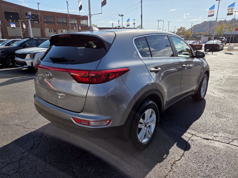 Used 2017 Kia Sportage LX AWD/4WD image 7