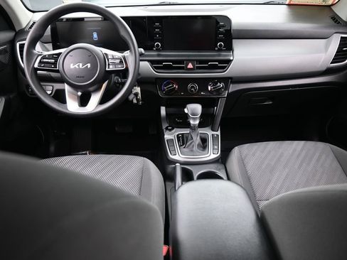 Used 2024 Kia Seltos LX image 35
