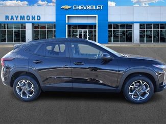 New 2026 Chevrolet Trax LT w/ Sunroof Package video 2