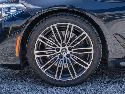 Used 2019 BMW 540i w/ M Sport Package RWD image 31