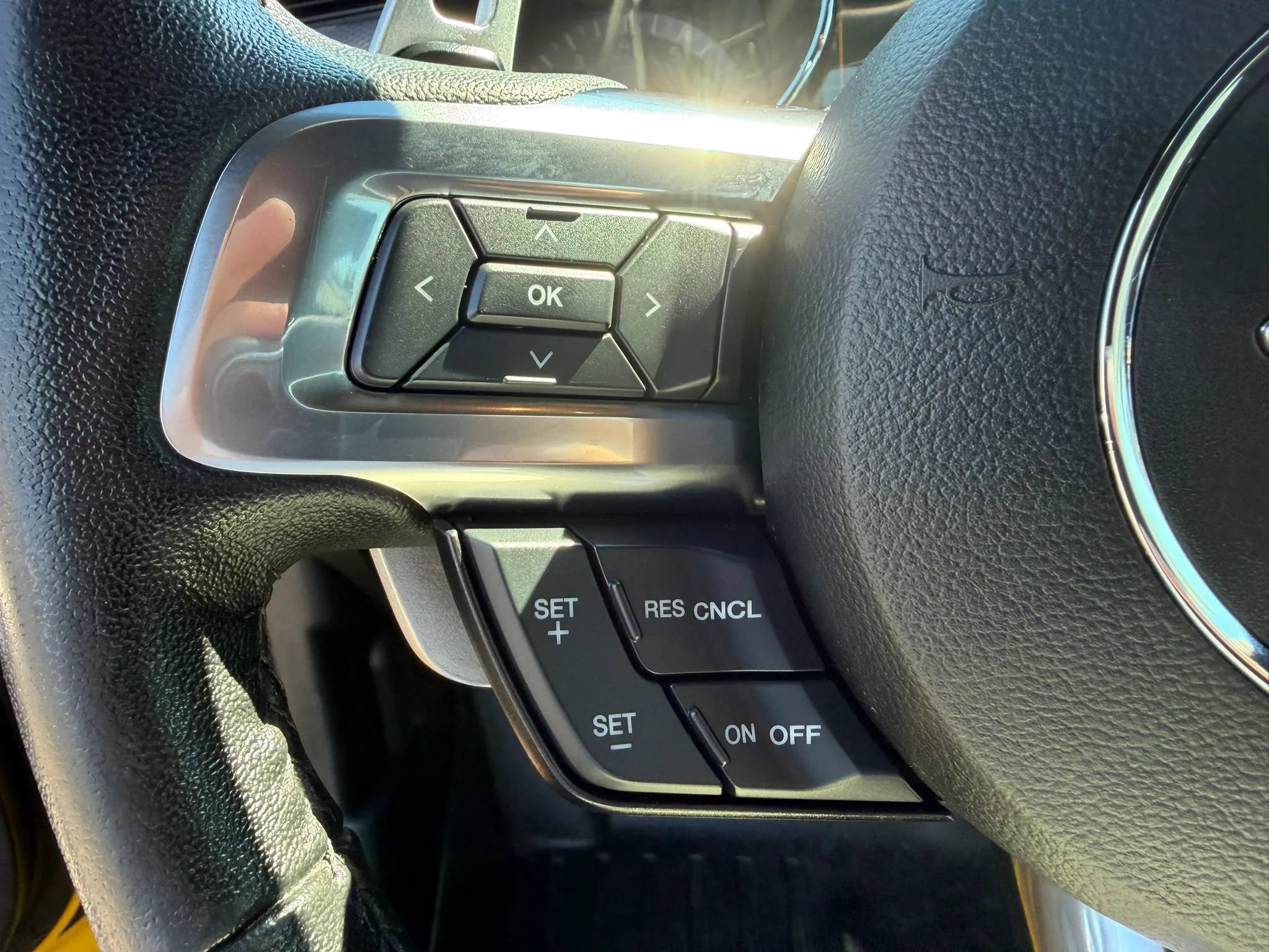 Used 2017 Ford Mustang GT w/ Black Accent Package RWD image 26