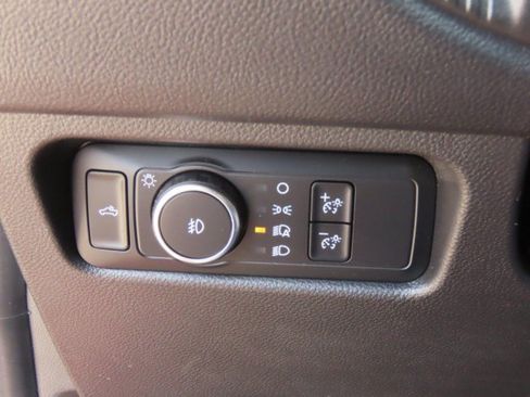 Used 2025 Ford Ranger Lariat w/ FX4 Off-Road Package AWD/4WD image 24