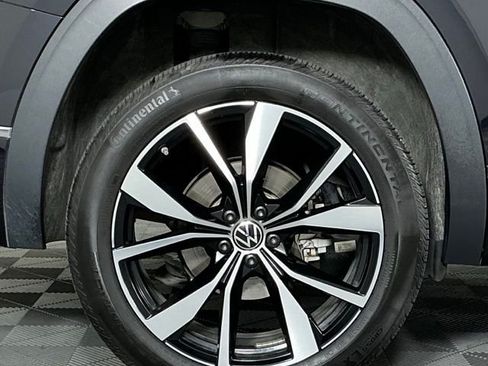 Used 2024 Volkswagen Atlas SEL Premium R-Line AWD/4WD image 9