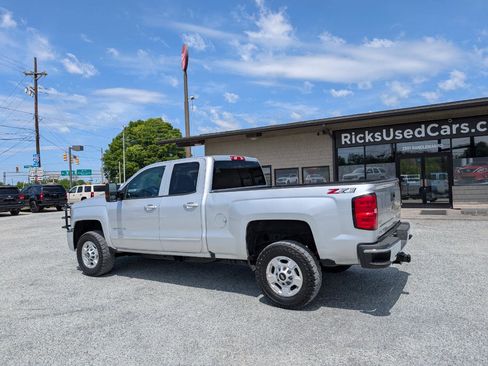 Used 2019 Chevrolet Silverado 2500 LT w/ All Star Edition AWD/4WD image 9