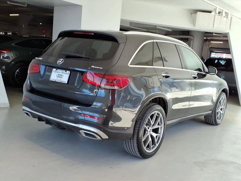Used 2022 Mercedes-Benz GLC 300 4MATIC image 4