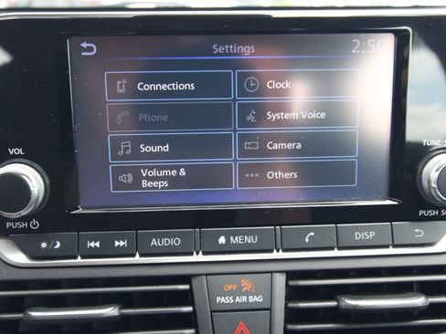 Used 2024 Nissan Altima 2.5 S FWD image 29