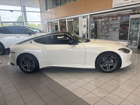 New 2026 Nissan Z Sport w/ Floor Mat Package RWD image 6