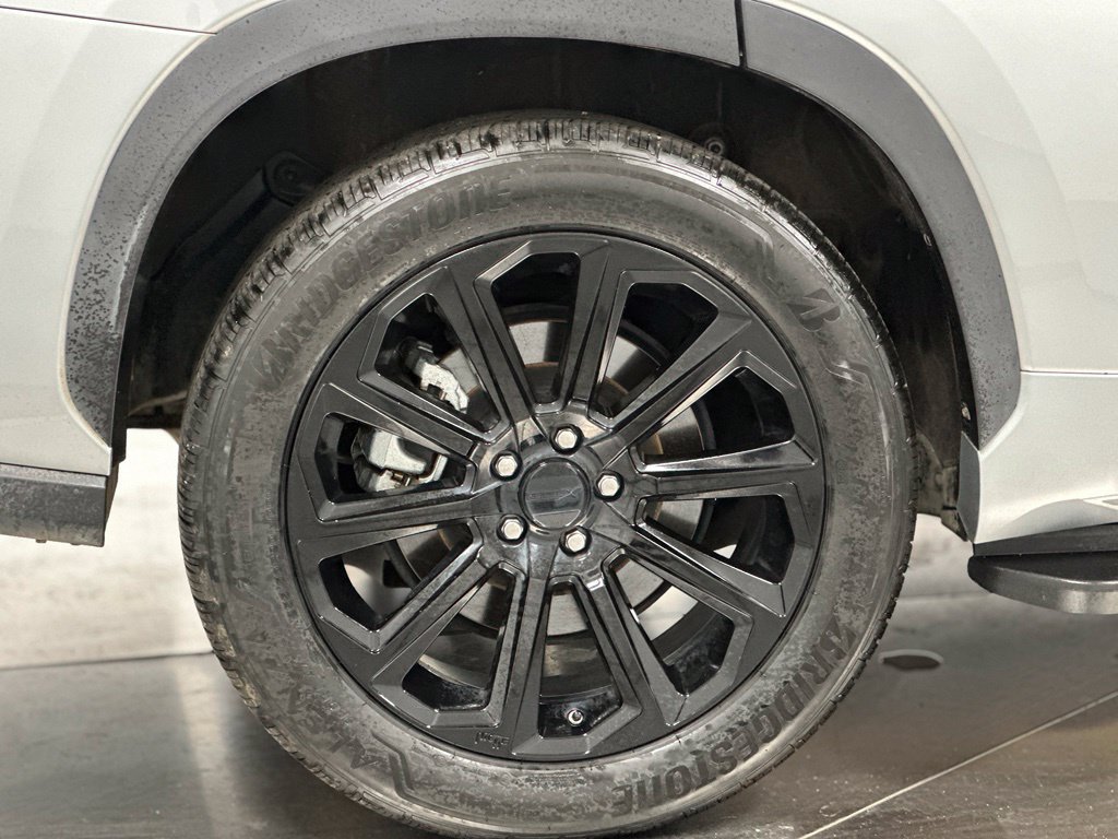 Used 2022 Toyota Highlander XLE FWD image 25