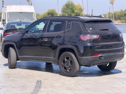 Used 2023 Jeep Compass Trailhawk w/ Trailhawk Elite Group AWD/4WD image 3