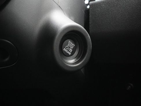 Used 2026 RAM ProMaster 2500 w/ Convenience Group image 23