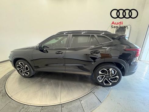 Used 2024 Chevrolet Trax RS w/ Sunroof Package FWD image 37