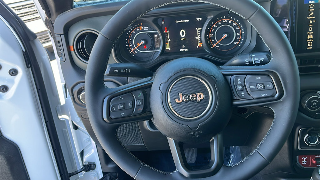 Used 2026 Jeep Gladiator Mojave AWD/4WD image 12