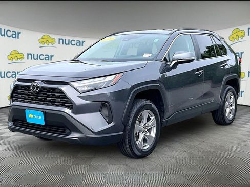 Used 2025 Toyota RAV4 XLE AWD/4WD image 3