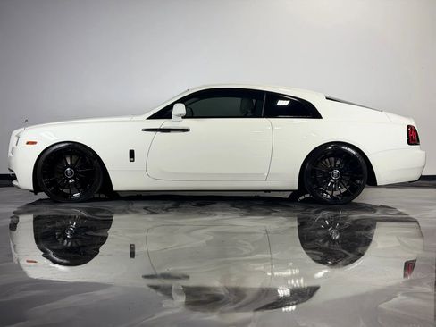 Used 2014 Rolls-Royce Wraith image 2