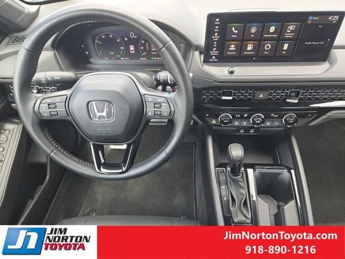 Used 2024 Honda Accord Sport image 27