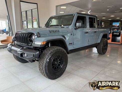 New 2025 Jeep Gladiator Sport AWD/4WD image 9