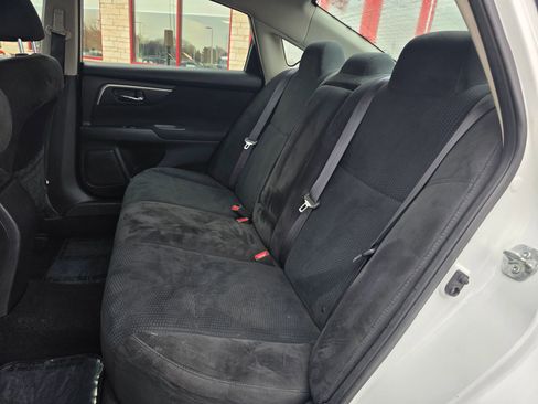 Used 2015 Nissan Altima 2.5 SV image 8