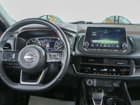 Used 2023 Nissan Rogue SV w/ SV Premium B Package AWD/4WD image 17