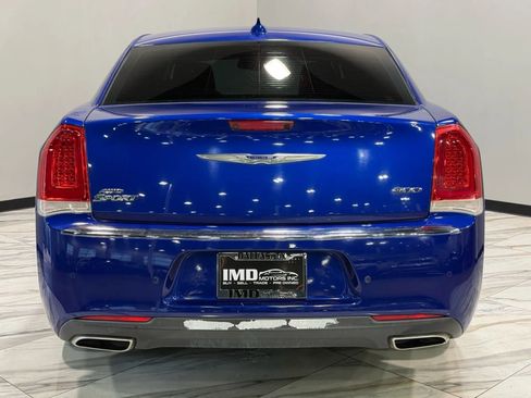 Used 2018 Chrysler 300 Limited w/ Safetytec Plus Group image 7