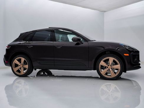 New 2026 Porsche Macan AWD/4WD image 9