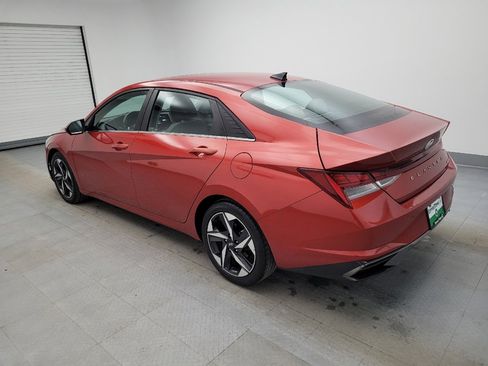 Used 2021 Hyundai Elantra Limited FWD image 3