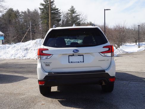 Used 2019 Subaru Forester Premium w/ All-Weather Package image 6