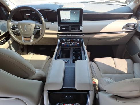 Used 2021 Lincoln Navigator Reserve AWD/4WD image 24