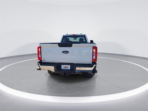 Used 2024 Ford F350 XLT w/ FX4 Off-Road Package image 7