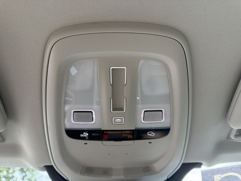 Certified 2025 Volvo XC90 B5 Plus w/ Protection Package Premier AWD/4WD image 29