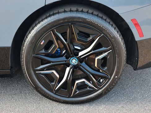 Used 2025 BMW iX M60 AWD/4WD image 12