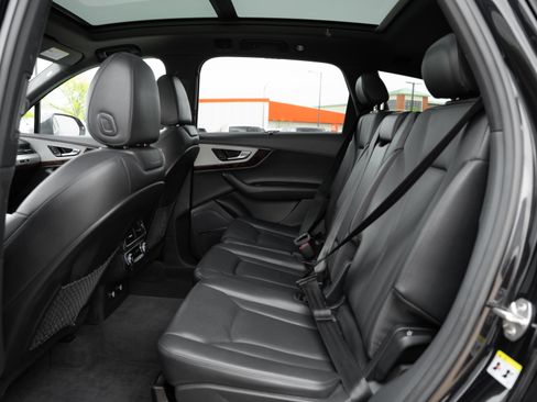 Used 2019 Audi Q7 2.0T Premium Plus w/ Premium Plus Package AWD/4WD image 25