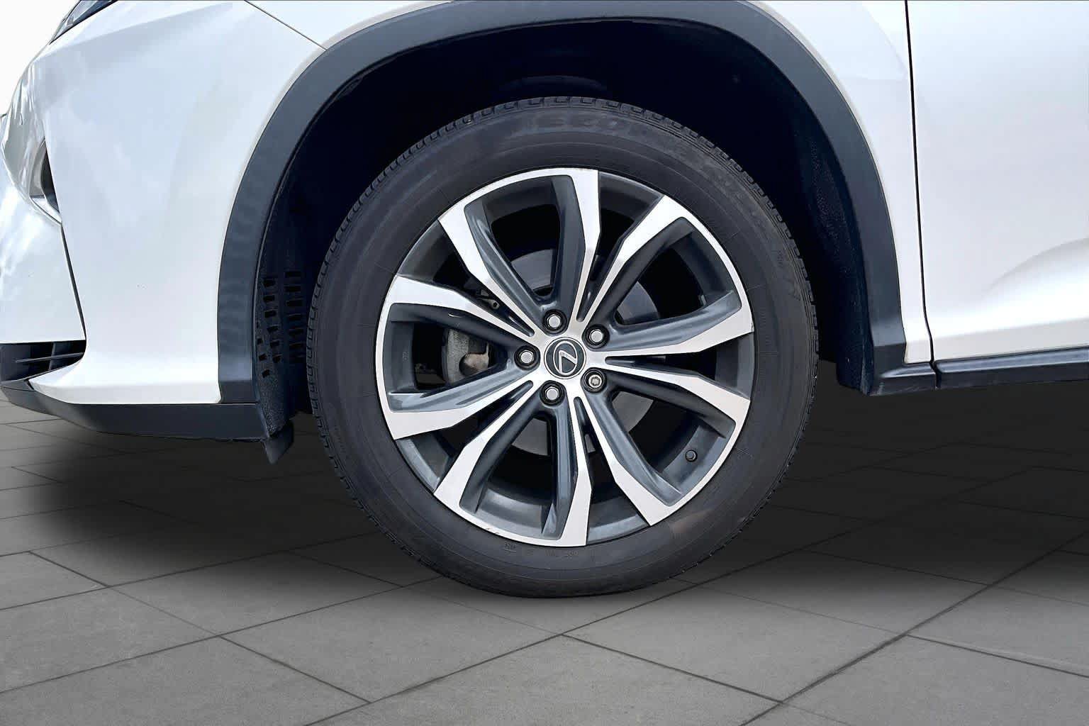 Used 2018 Lexus RX 350 FWD w/ Premium Package image 9