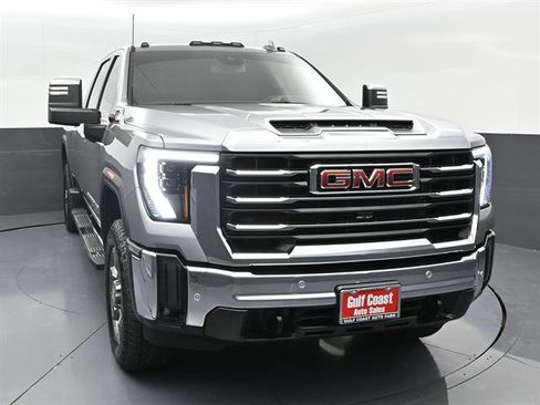 Used 2025 GMC Sierra 2500 SLT w/ SLT Premium Package AWD/4WD image 3