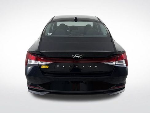 Used 2023 Hyundai Elantra SEL w/ Convenience Package FWD image 5
