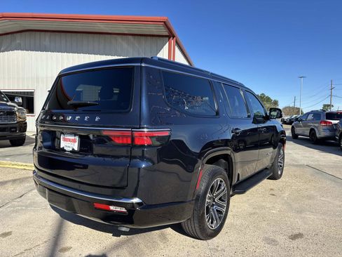 Certified 2025 Jeep Wagoneer 4WD image 7