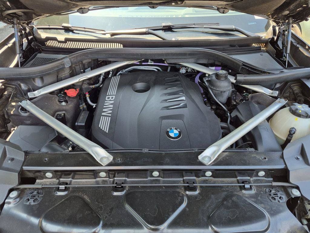 Used 2025 BMW X7 xDrive40i AWD/4WD image 38
