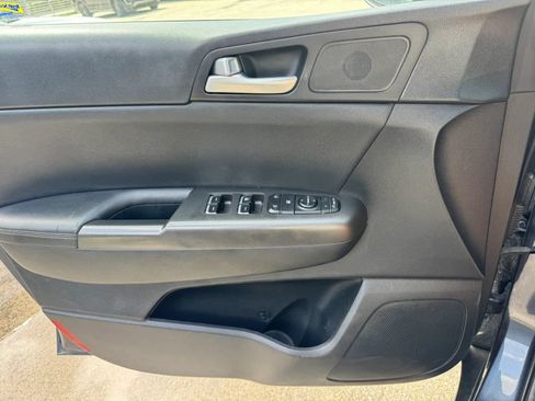 Used 2020 Kia Sportage S FWD image 26