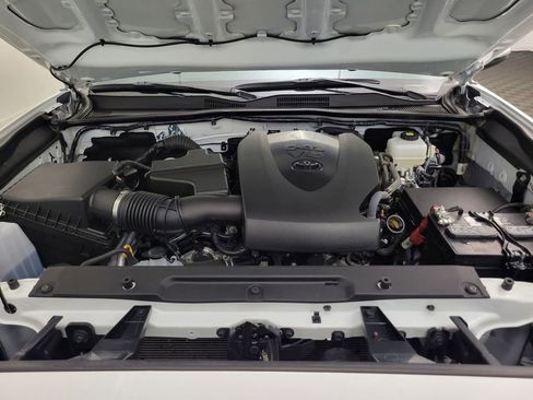 Used 2023 Toyota Tacoma TRD Off-Road image 31