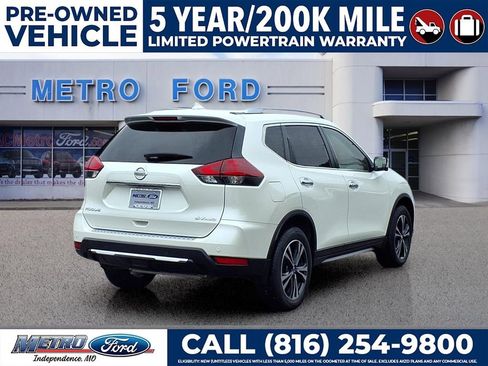 Used 2019 Nissan Rogue SV w/ Premium Package AWD/4WD image 3