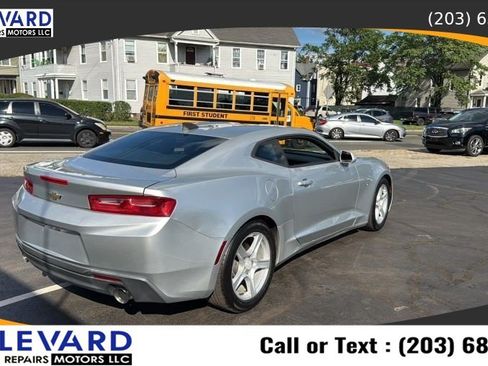 Used 2017 Chevrolet Camaro LT RWD image 7
