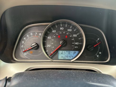 Used 2015 Toyota RAV4 LE image 5