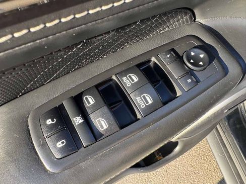 Used 2018 Jeep Grand Cherokee Trackhawk AWD/4WD image 29