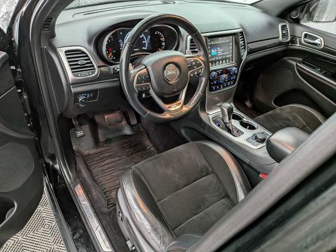 Used 2017 Jeep Grand Cherokee Trailhawk w/ Trailhawk Luxury Group image 2